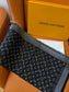 路L家-黑銀 經典Monogram 47%桑蠶絲 26%黏膠纖維 17%羊毛 10%聚酯纖維 140x140cm