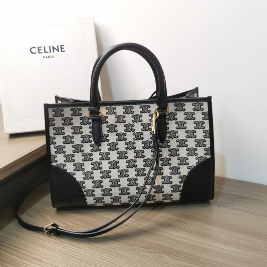 賽C家-CABAS TRIOMPHE 刺繡皮革手袋 MINI