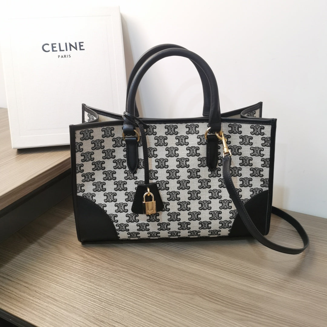 賽C家-CABAS TRIOMPHE 刺繡皮革手袋 MINI