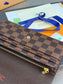 路L家-M63209 信封式錢夾包-咖啡格子
