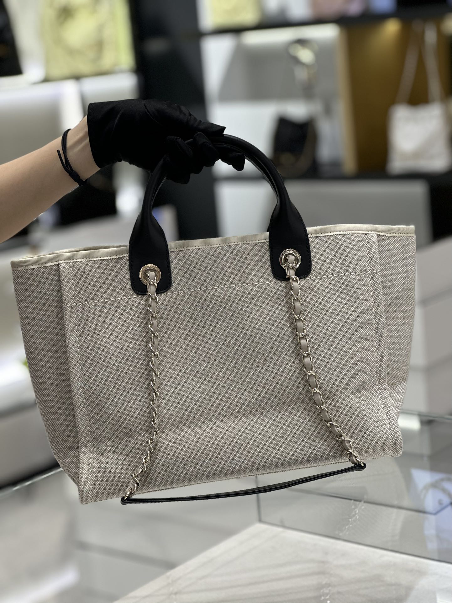 小香家-珍珠刺繡沙灘包白色 黑提把