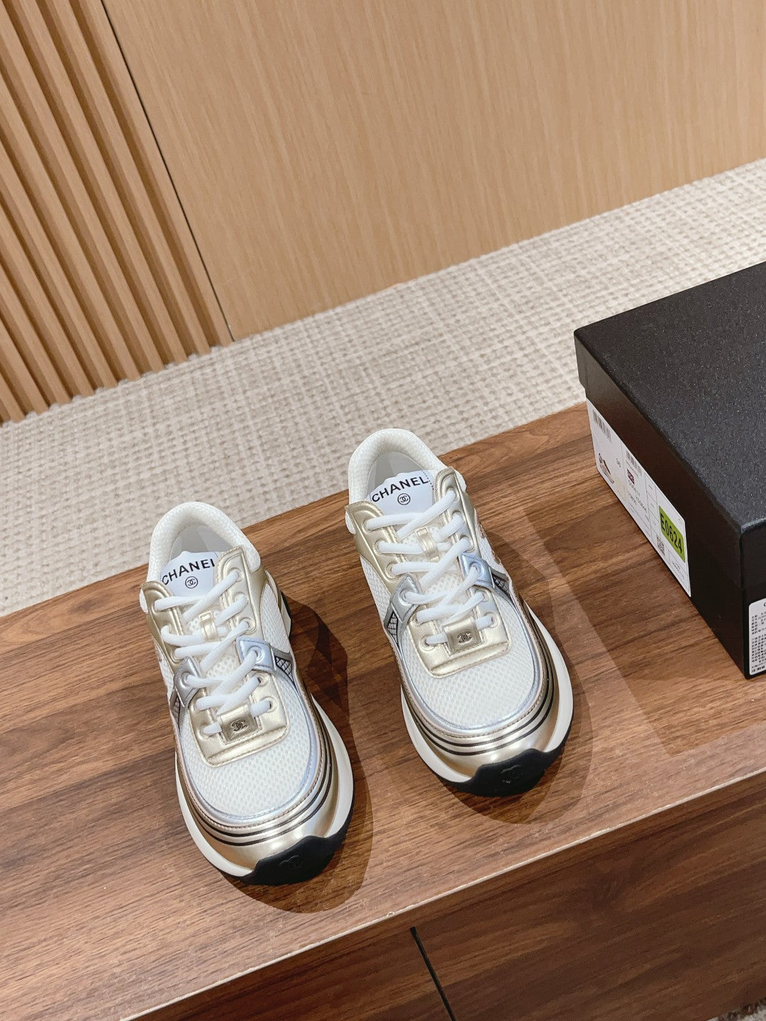 小香家-銀角網面運動鞋 金色