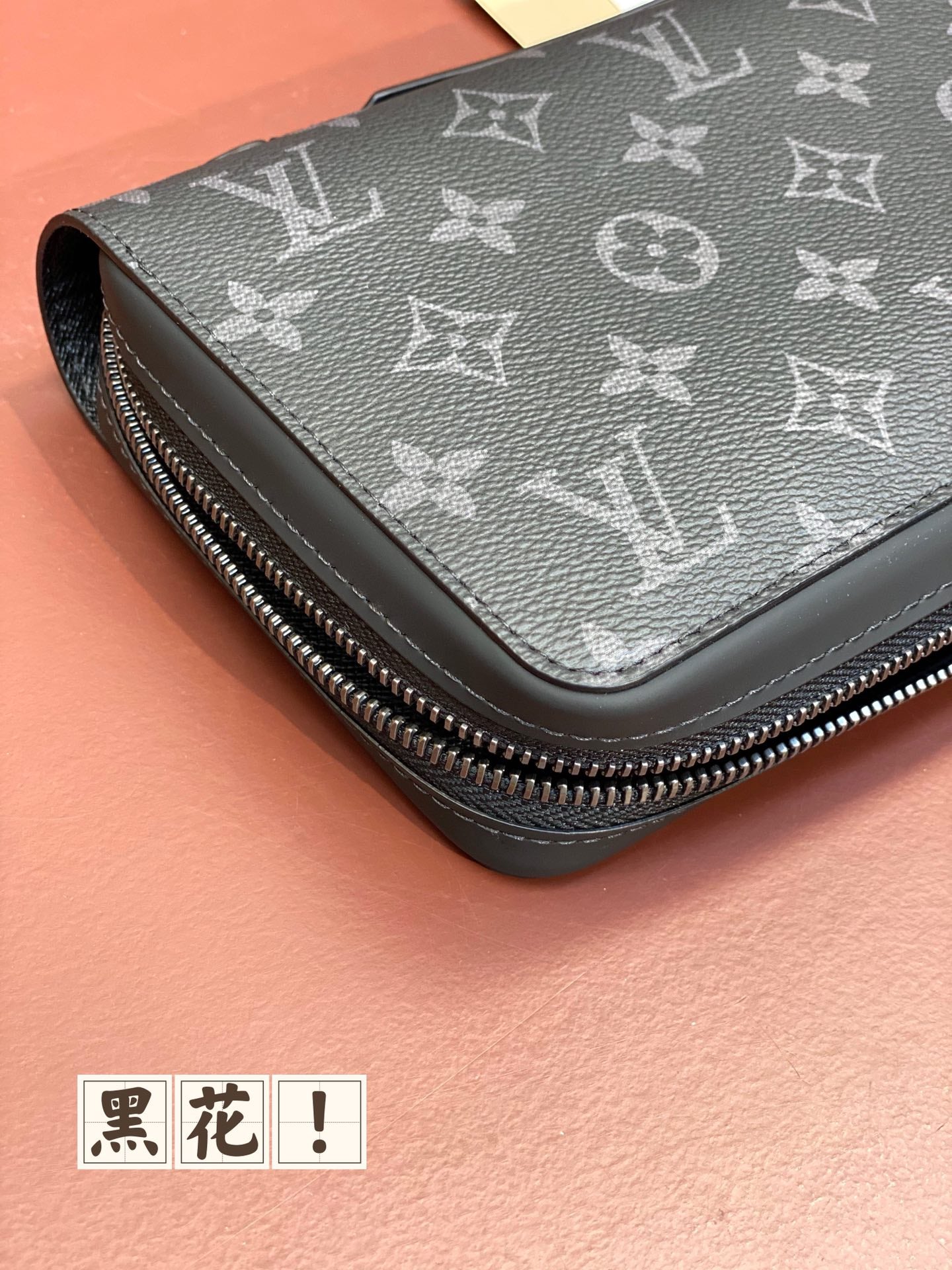 路L家-M61698 ZIPPY大號錢夾包-黑色老花