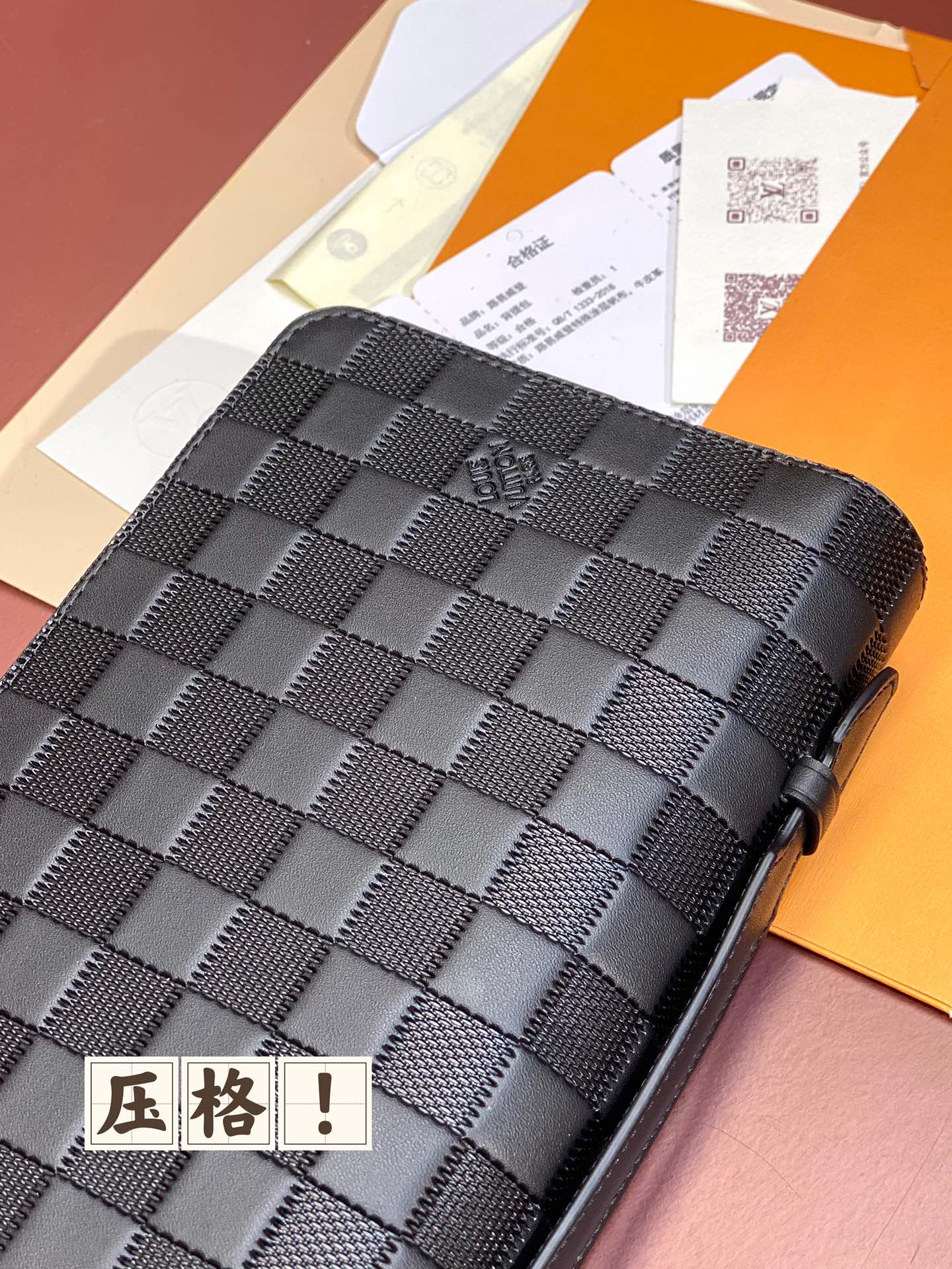 路L家-M61254 Zippy大號錢夾包-黑色壓格
