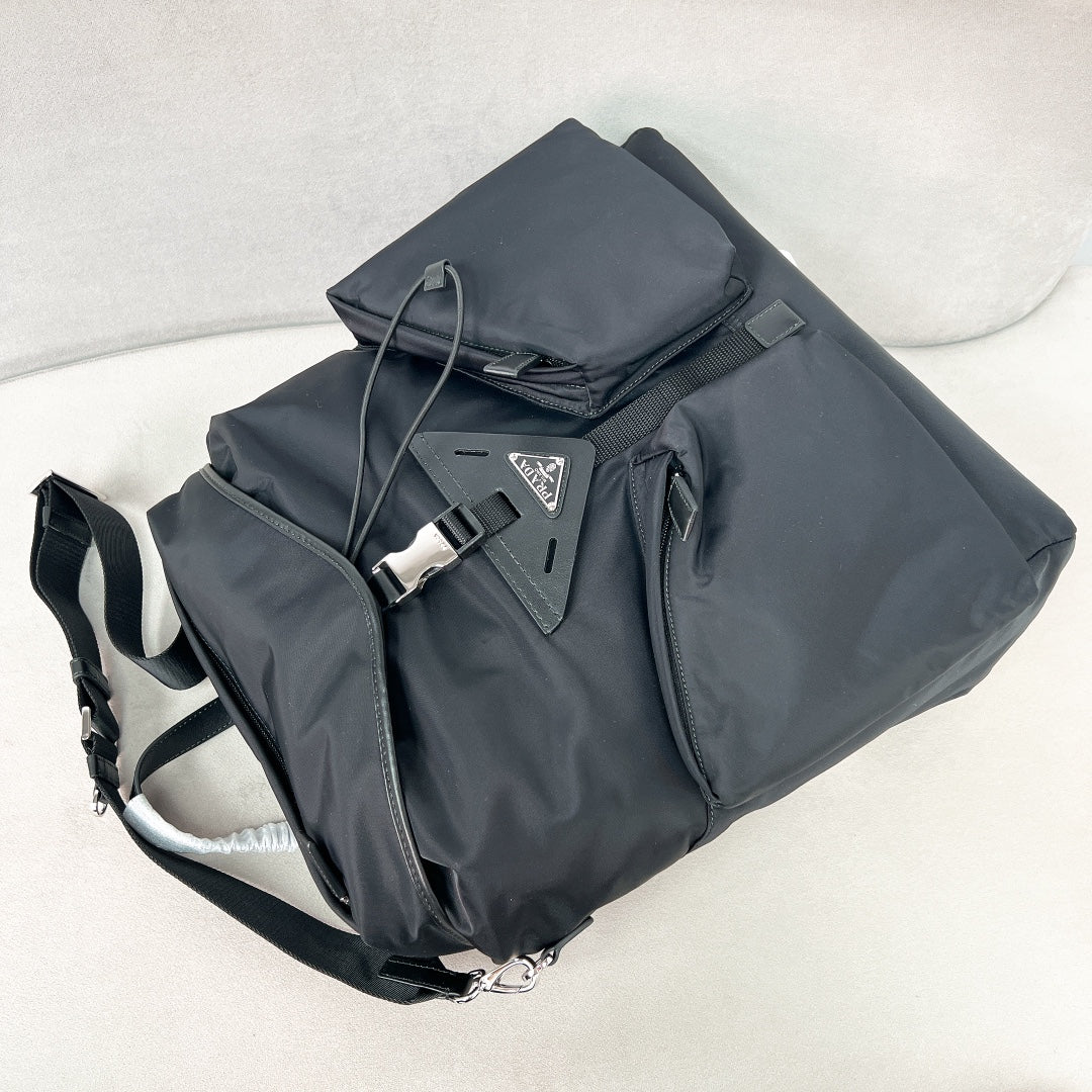 普P家-2VZ108 雙肩包 烏黑色