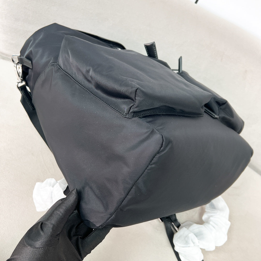 普P家-2VZ108 雙肩包 烏黑色