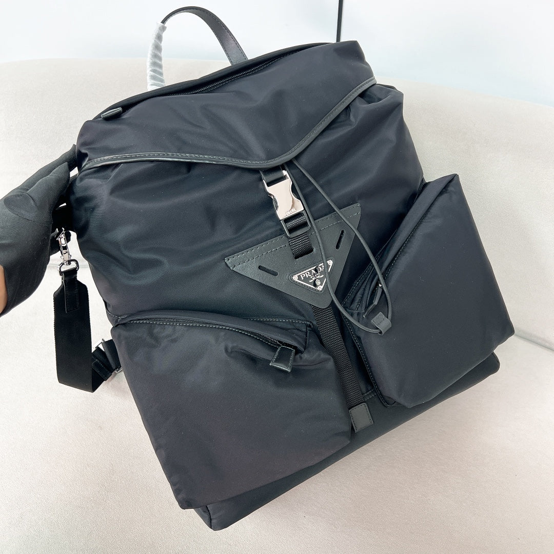 普P家-2VZ108 雙肩包 烏黑色