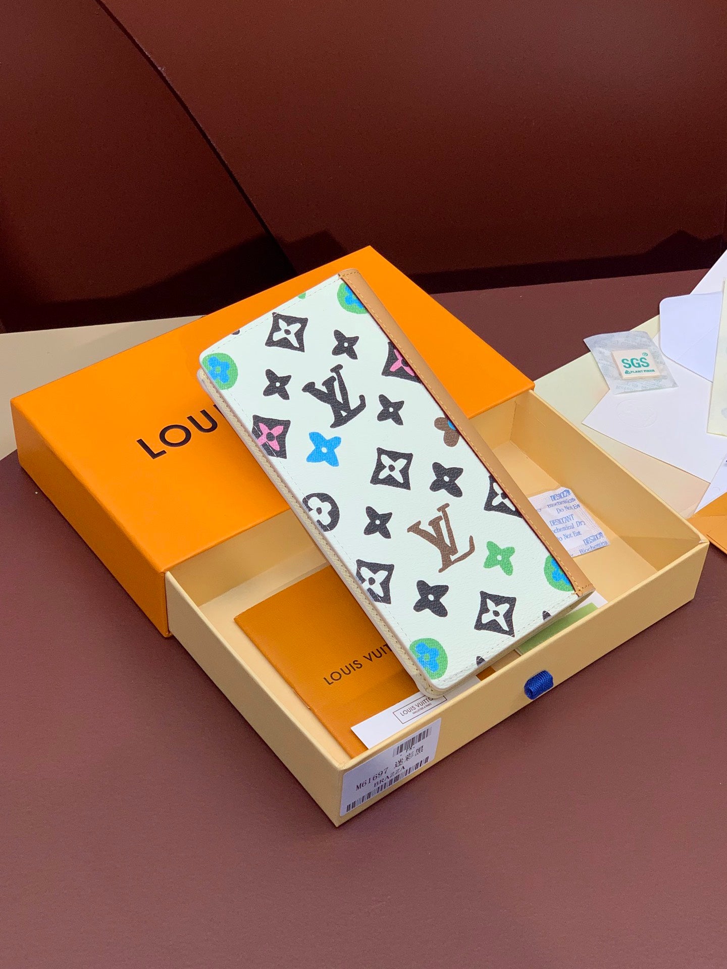 路L家-M61697 錢夾-迷彩白