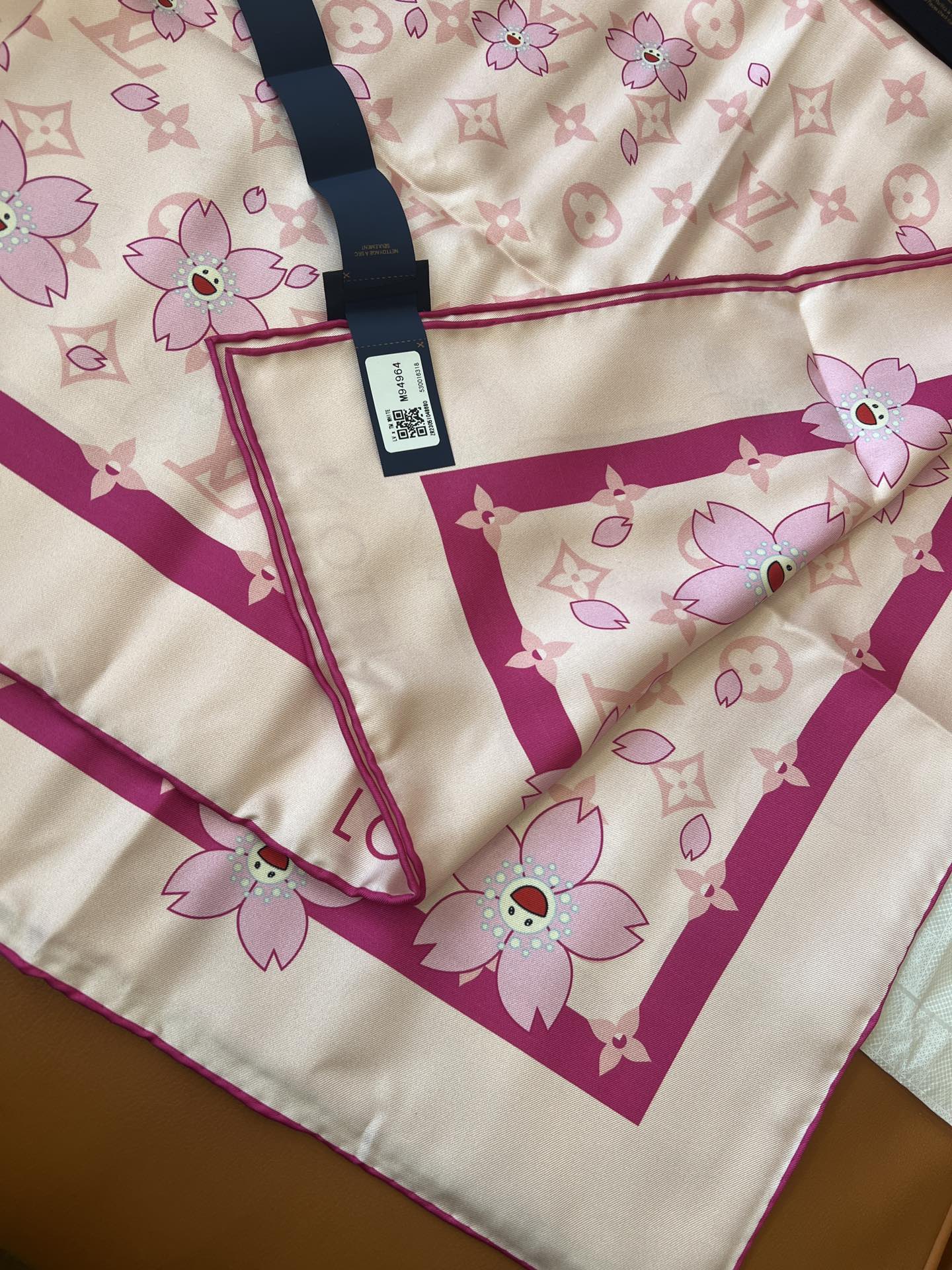 路L家-雙面同色 90 x 90厘米 桑蠶絲方巾