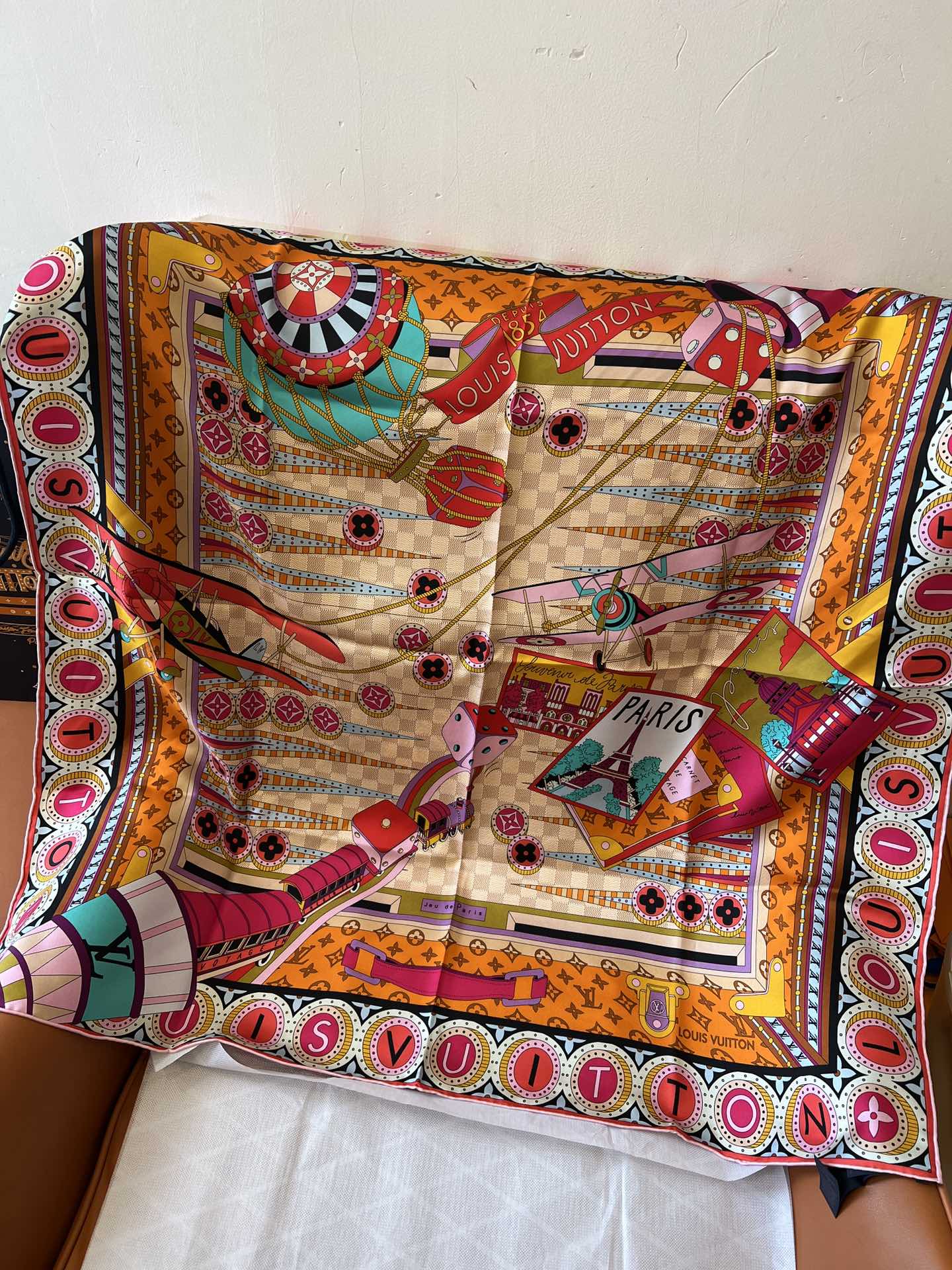 路L家-真絲方巾 90 x 90 桑蠶絲