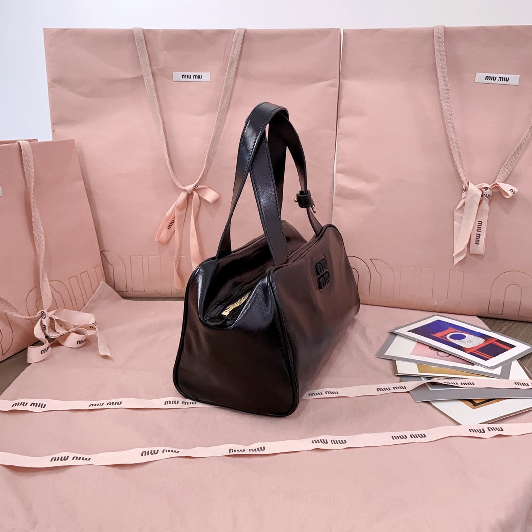 穆M家-5BB182 腋下保龄球包 黑色
