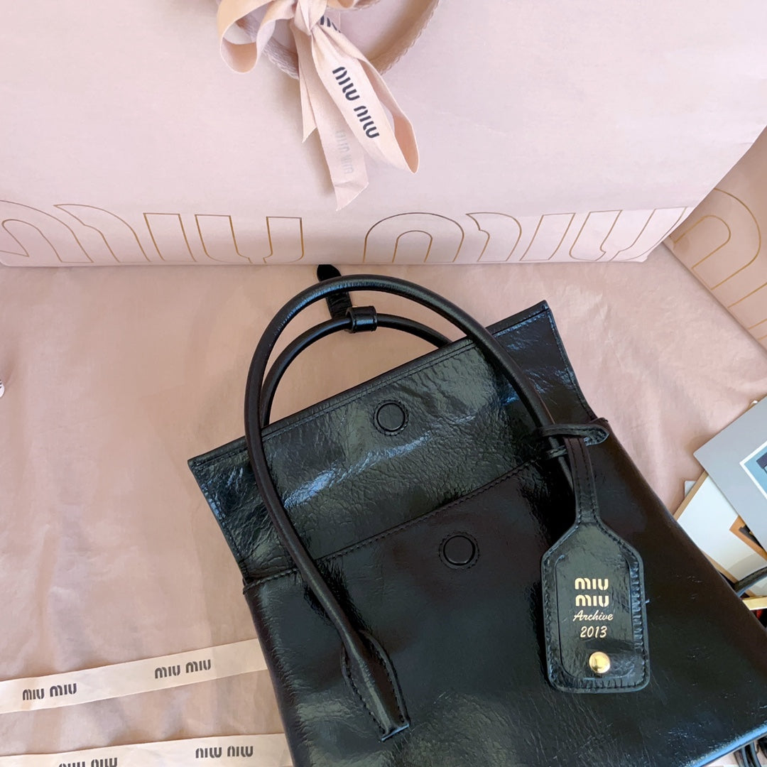 穆M家-5BA303 Miusolitaire 小牛皮手袋 黑色