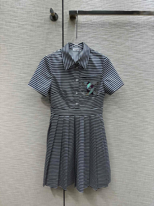 小香家-2403 重工珠片翻領短袖連衣裙 藍色