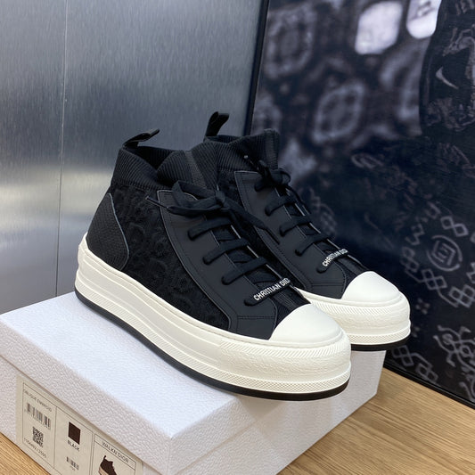 迪D家-2023秋冬新款 Walk'n厚底綁帶高筒休閒鞋 男女同款 黑色