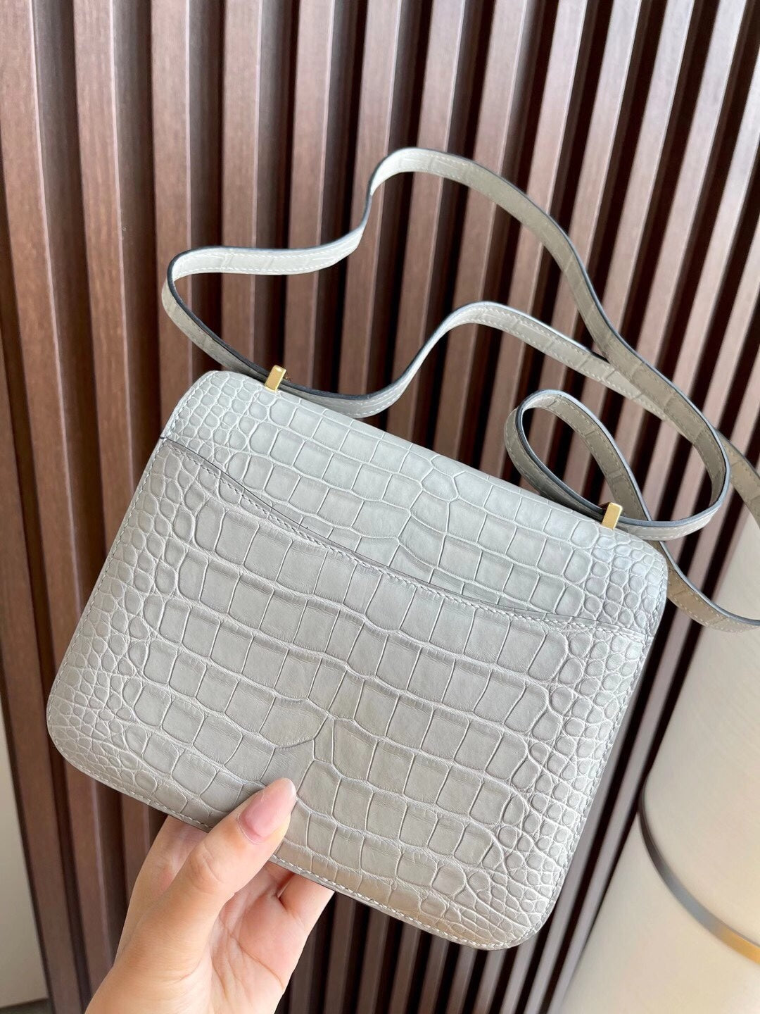 小愛款-Constance Mini 霧面鱷魚 珍珠灰 金扣