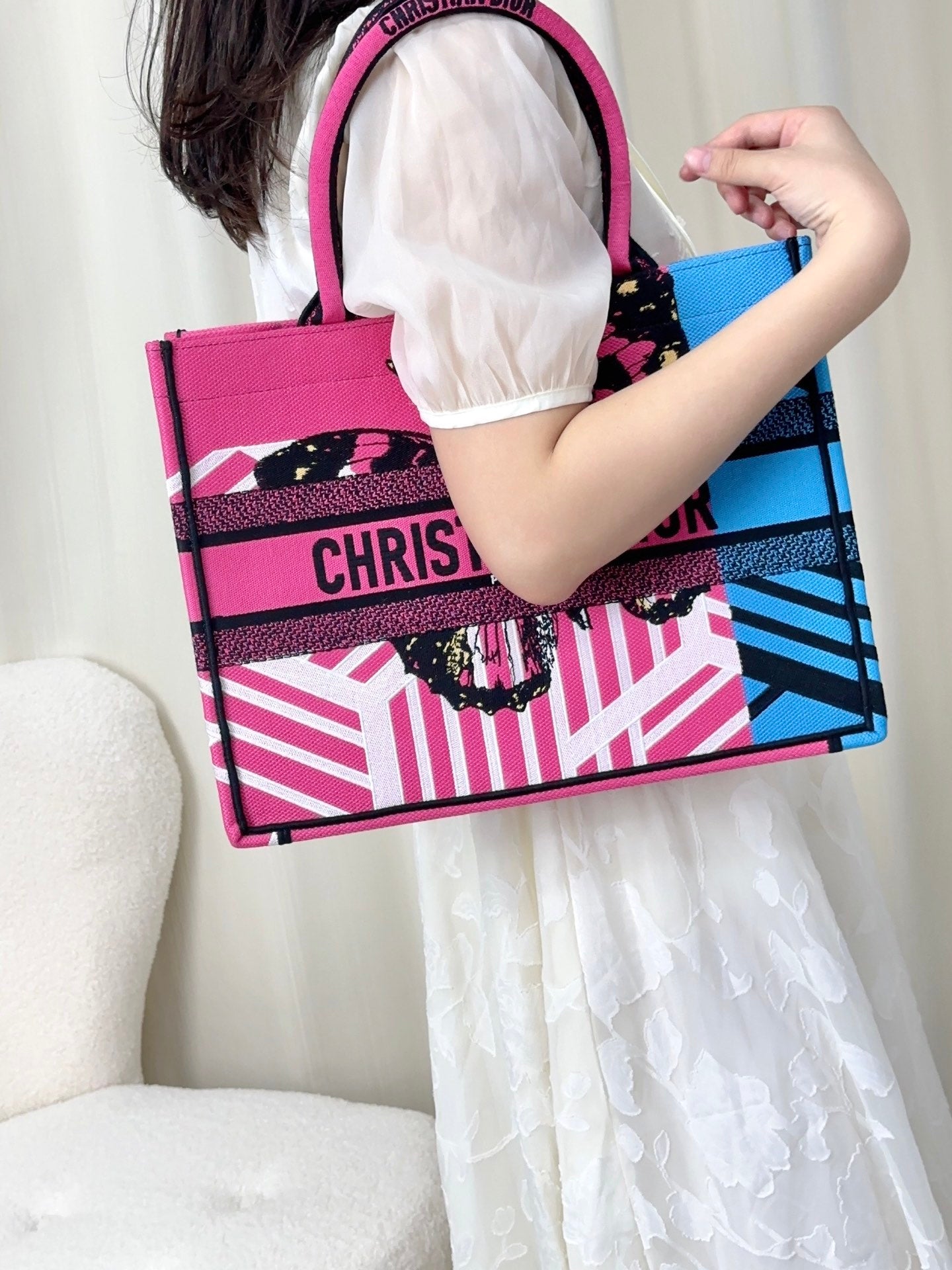 迪D家-Book Tote 玫粉蝴蝶 中號