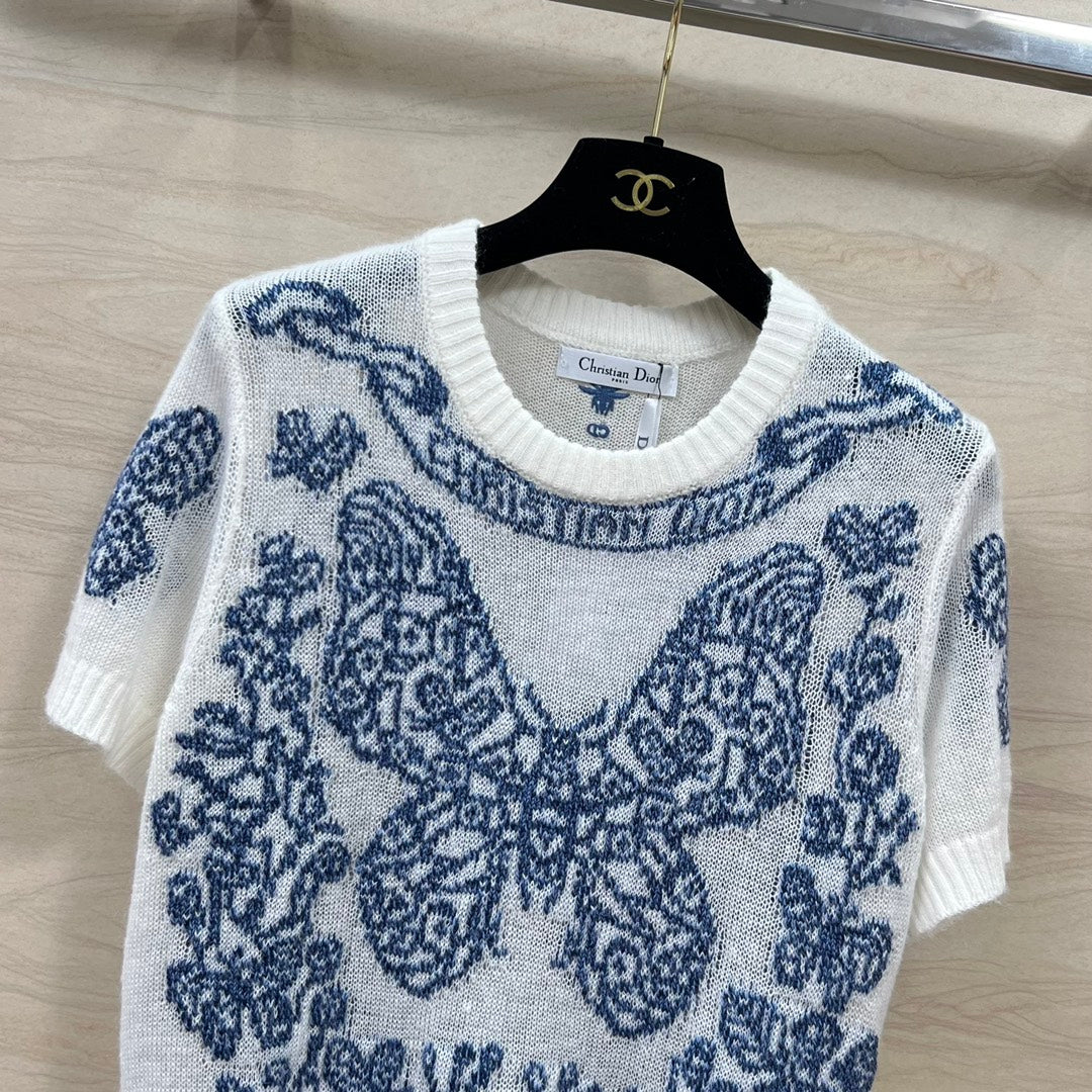 迪D家-2403 24早春新品重工蝴蝶花卉刺繡羊絨針織短袖上衣 白色
