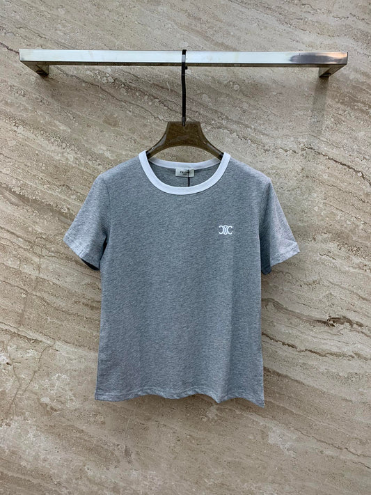 賽C家-2403 凱旋門刺繡撞色邊短袖TEE