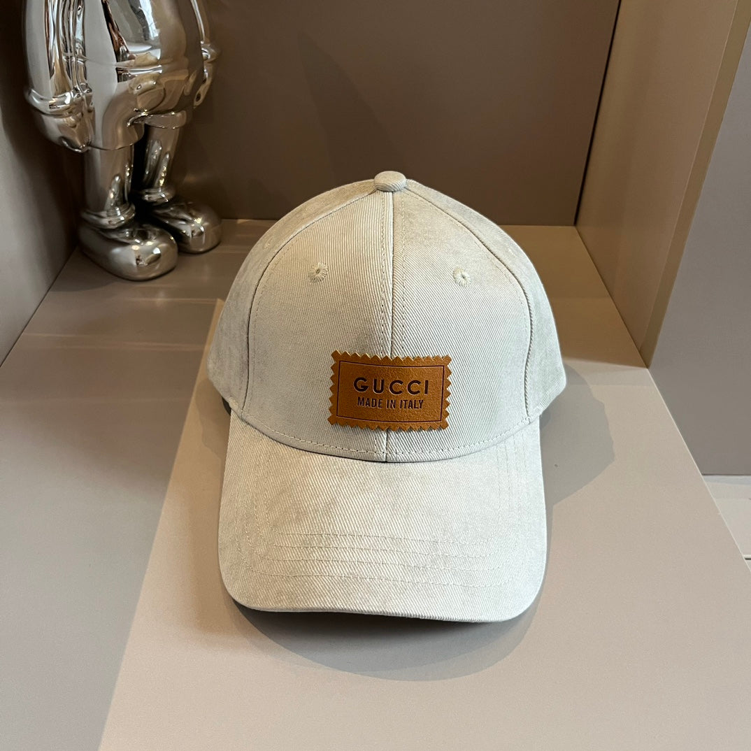 古G家-新款 皮製Logo鴨舌帽 米色