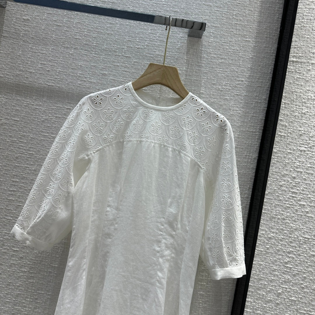 克羅C-2403 24早春新品英式溶花刺繡連身裙