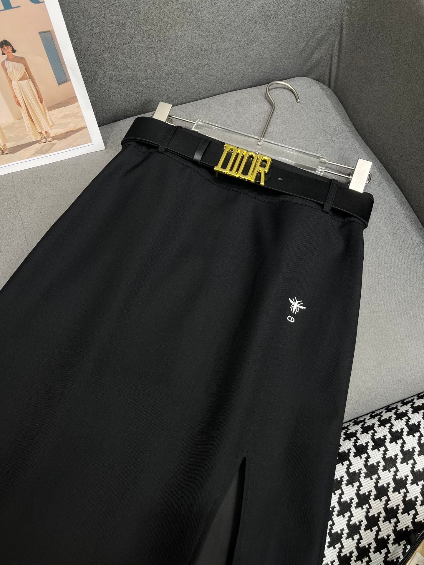 迪D家-2403 24SS春夏新款側邊開叉半身裙 黑色