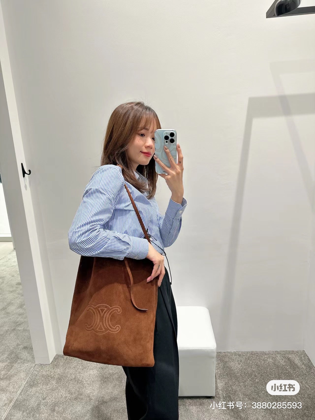賽c家-Celine 經典標誌 麂皮水桶包 棕色