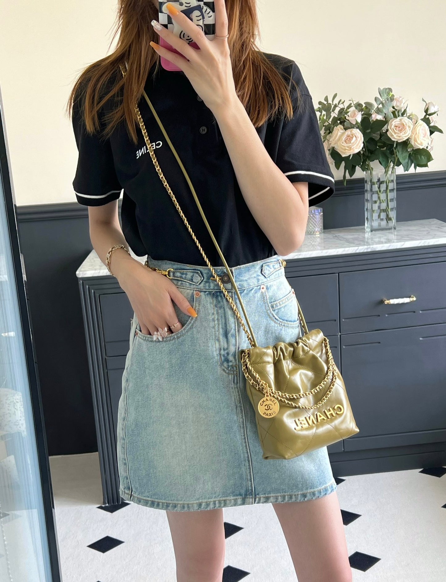 小香家-2023春夏新款 22BAG Mini 牛油果綠 上身圖