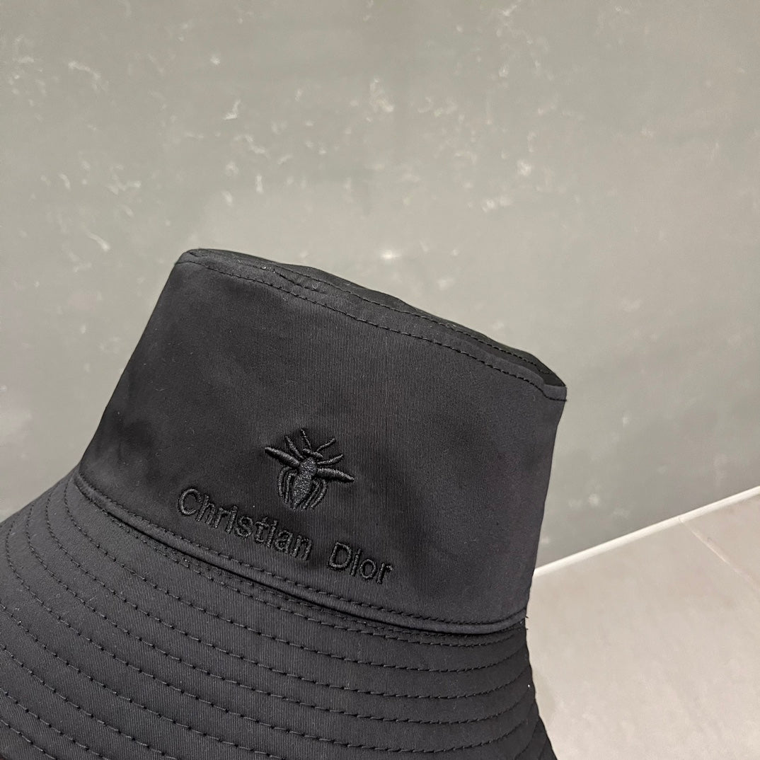 迪D家-雙面蜜蜂老花漁夫帽 黑色