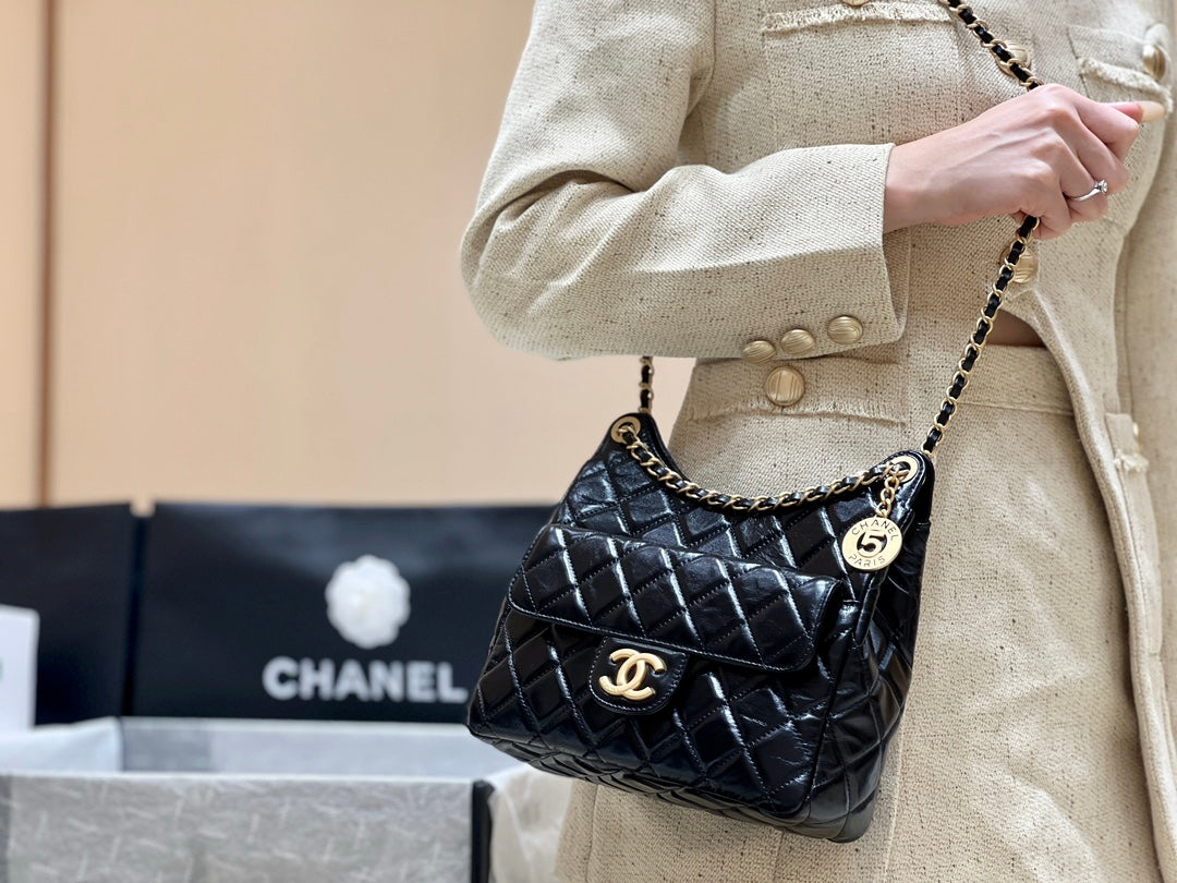 小香家-Chanel Hobo 23c早春款 油蠟皮黑色 大號