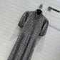 迪D家-2403 24春夏新品赫本風復古抽像元素印花絲質洋裝 黑色