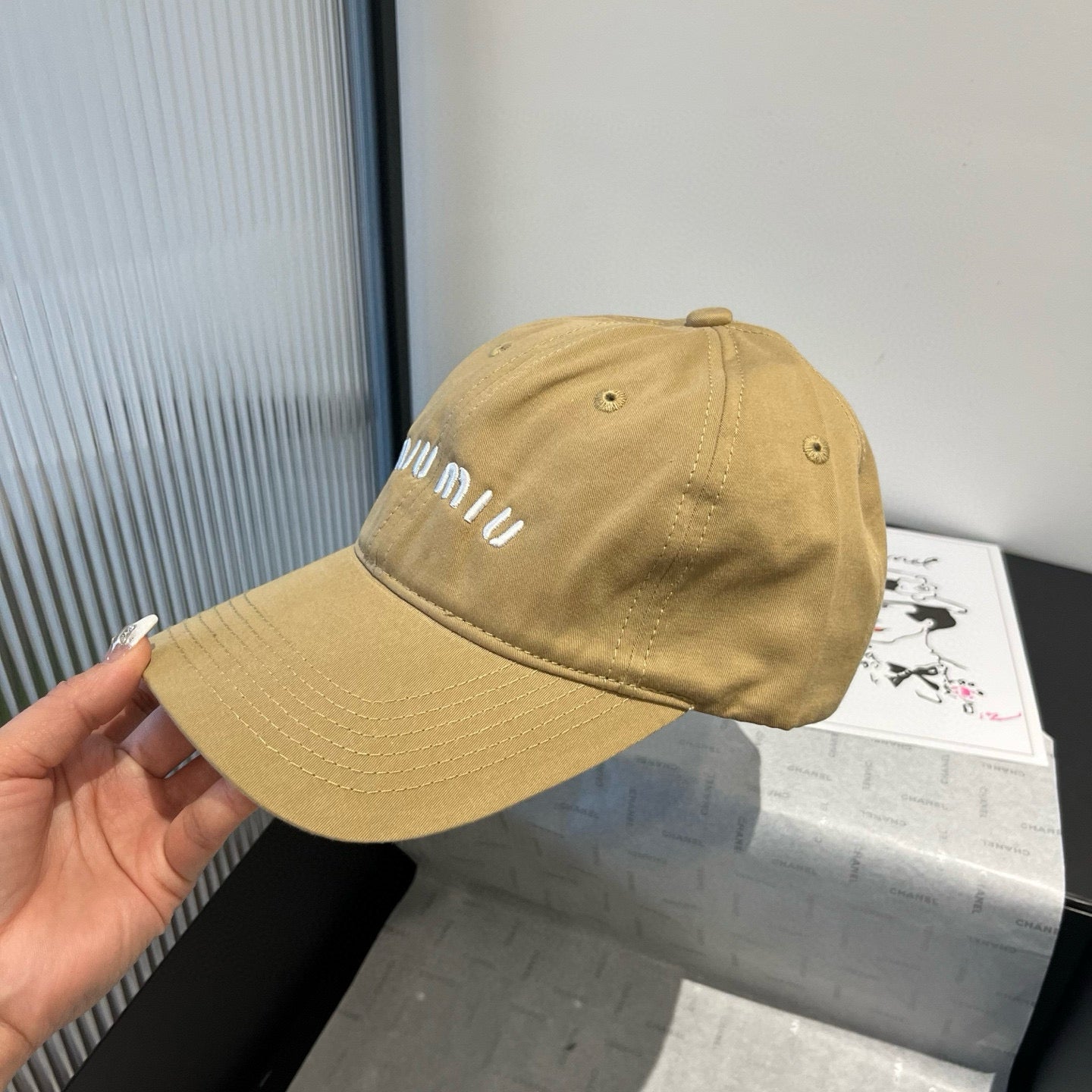 穆m家-刺繡LOGO棒球帽 黃棕色