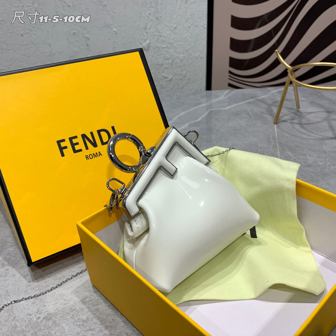 芬F家-First手袋 Mini 漆皮白色