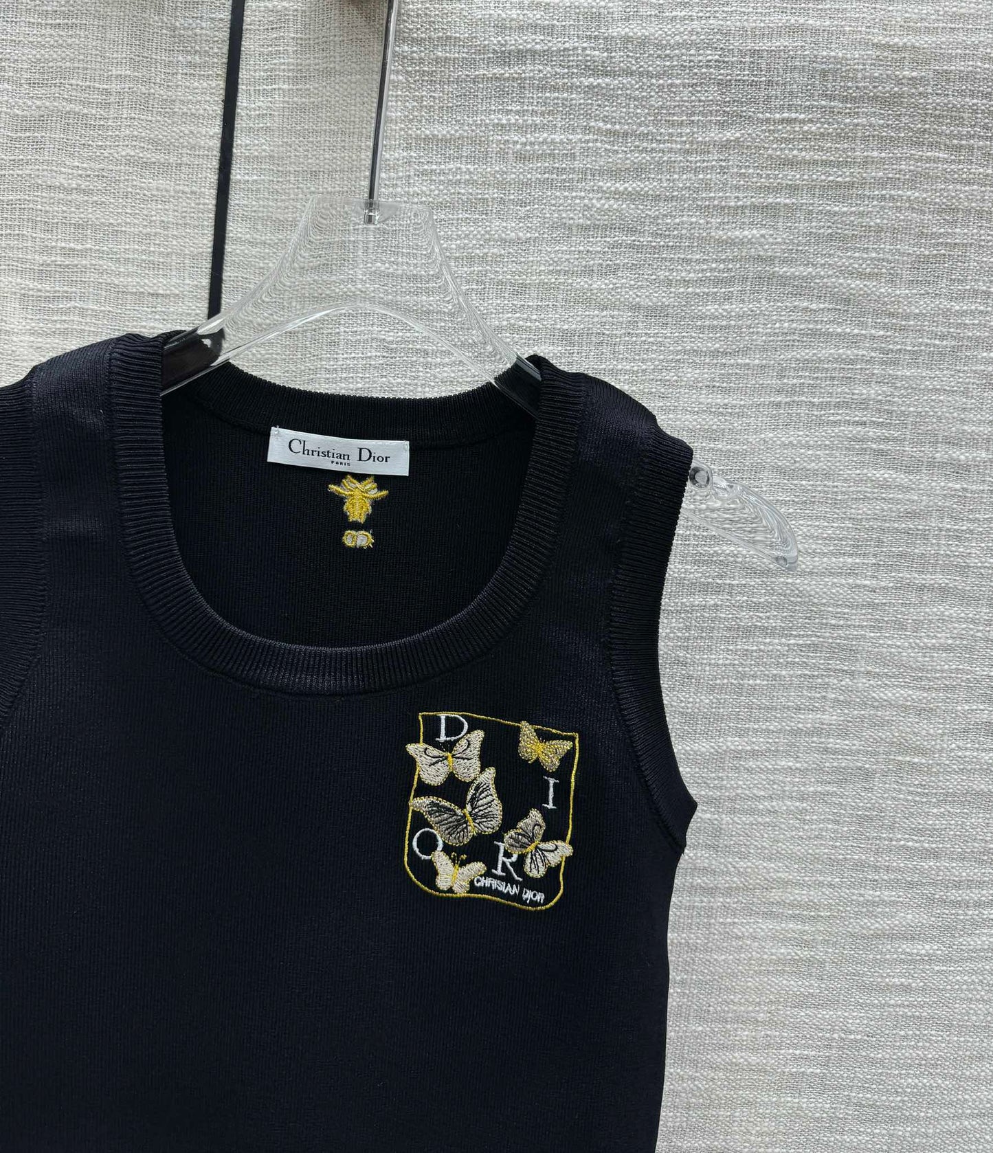 迪D家-2403 刺繡蝴蝶圓領針織背心 黑色