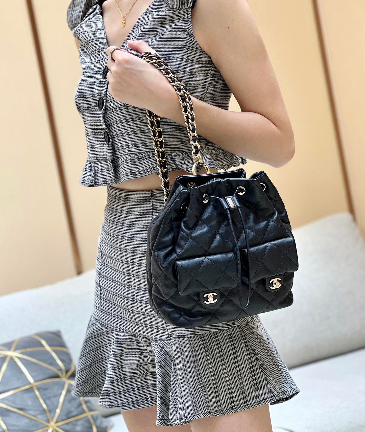 小香家-Chanel 23B 雙肩包背包 黑色