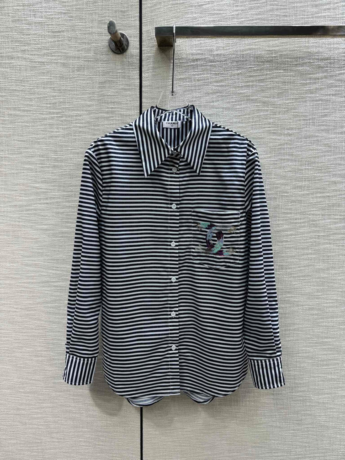 小香家-2403 重工珠片翻領長袖襯衫 藍色