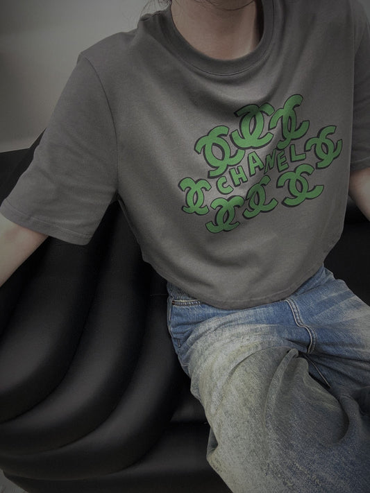 小香家-2403 印花logo標短款短袖Tee3、