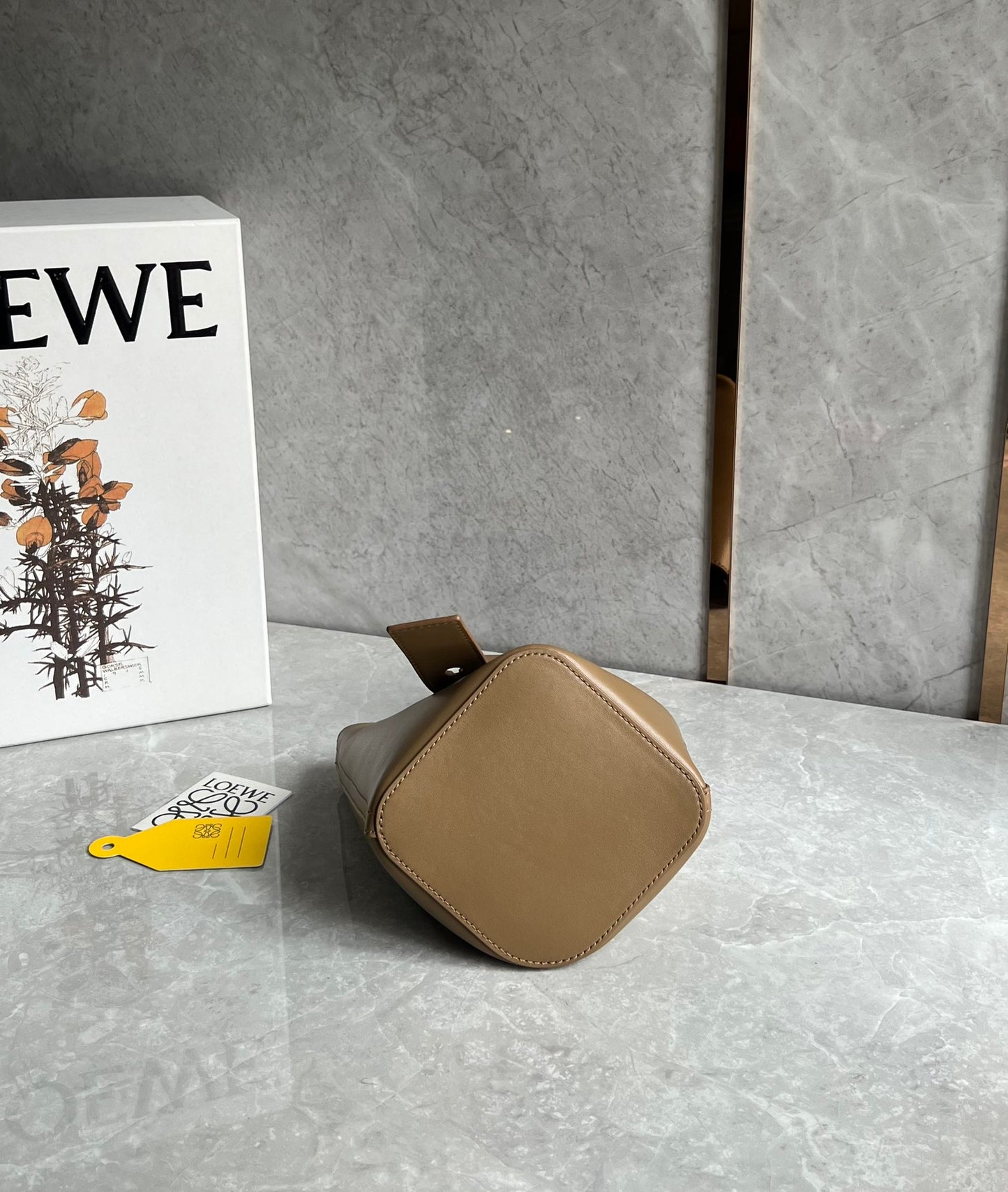 羅L威-Pebble Bucket迷你水桶包 棕色