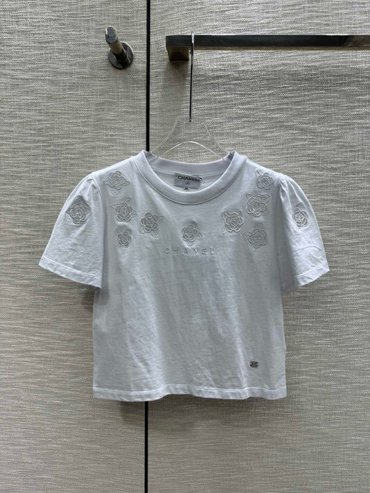 小香家-2403 花朵鏤空TEE 白色