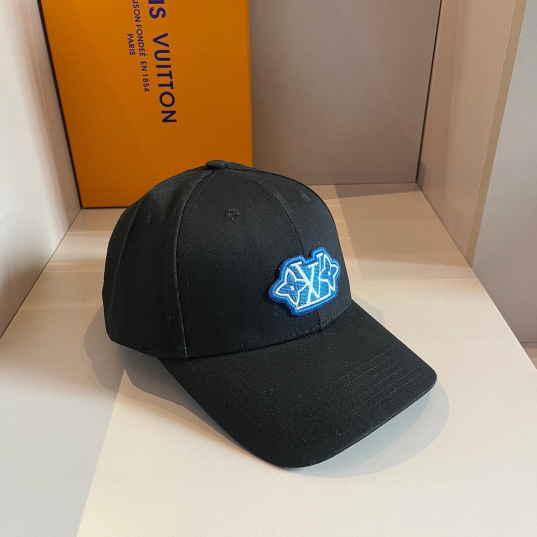 路L家-新款Logo刺繡鴨舌帽 黑色