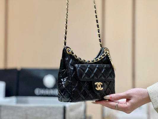 小香家-Chanel Hobo 23c早春款 油蠟皮黑色 小號