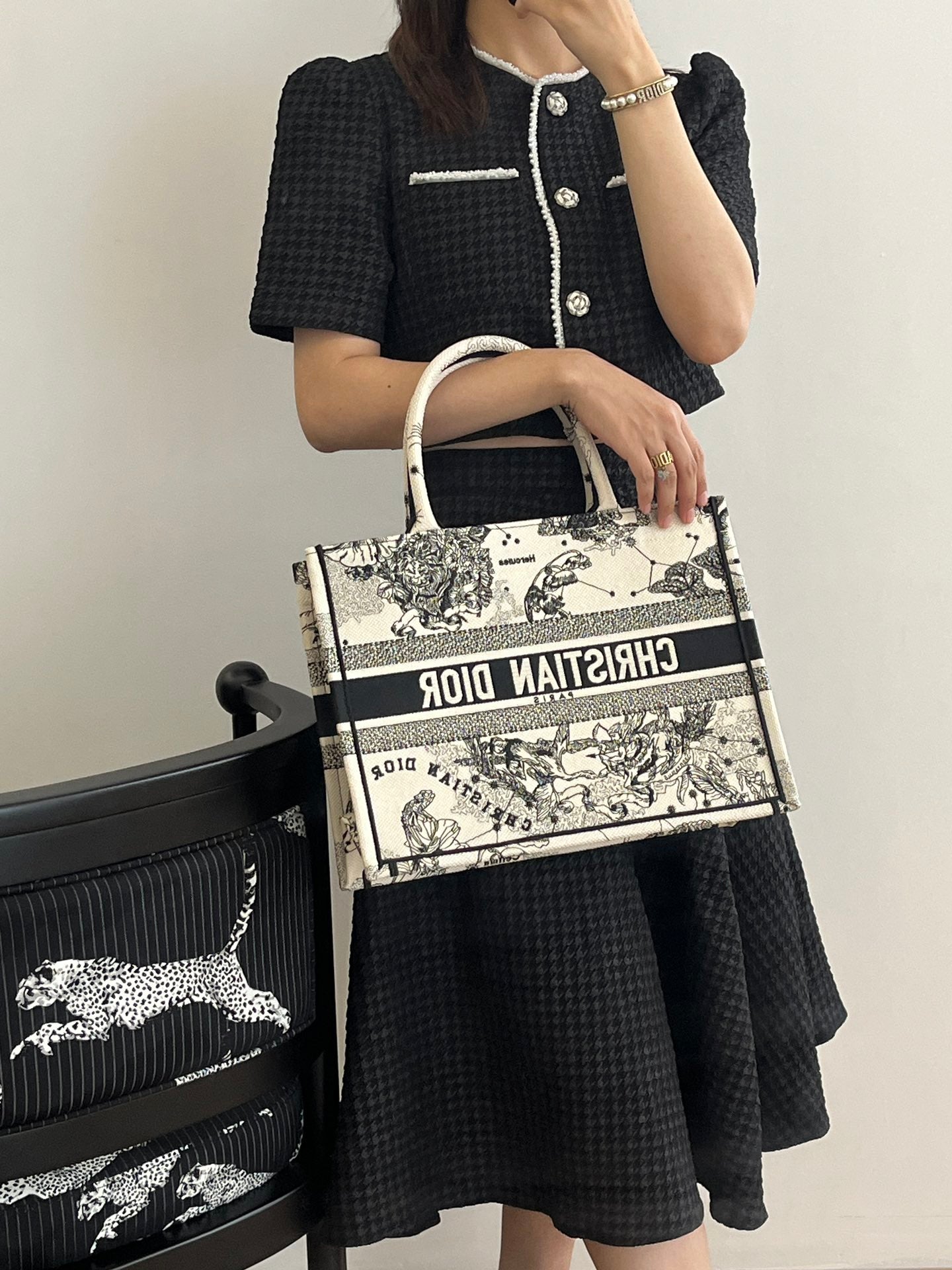 迪D家-2023春夏新款 Tote 星座系列米白色 中號