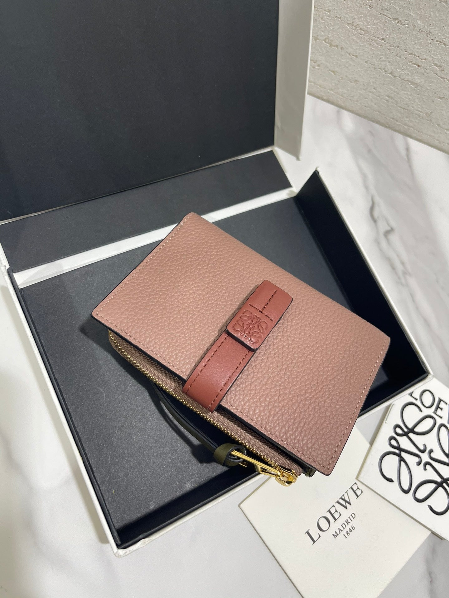 羅L威-compact zip wallet系列短夾 粉色