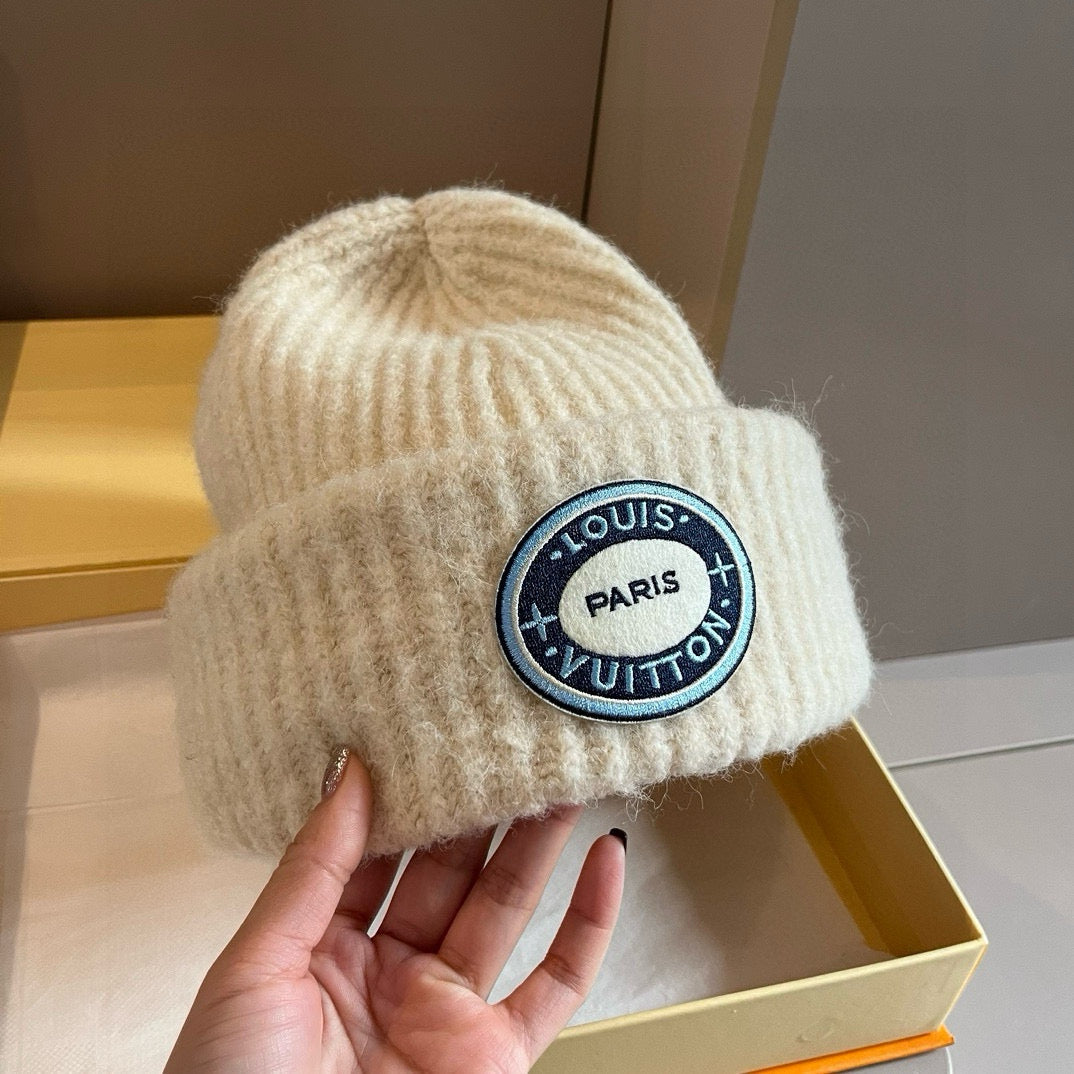 路L家-刺繡標籤針織帽 白