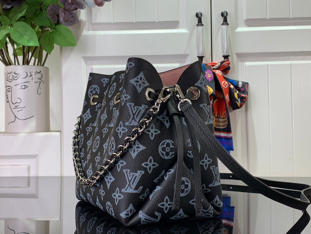 M59200 路L家-Bella Tote 手袋