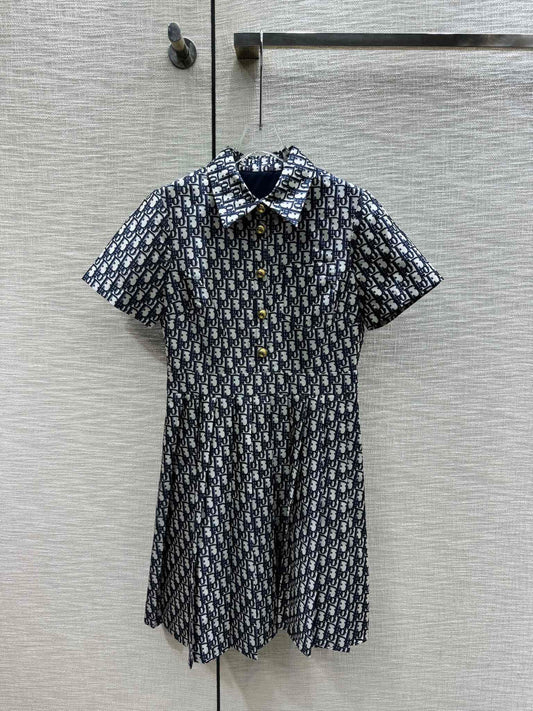 迪D家-2403 老花翻領字母連身裙 黑色
