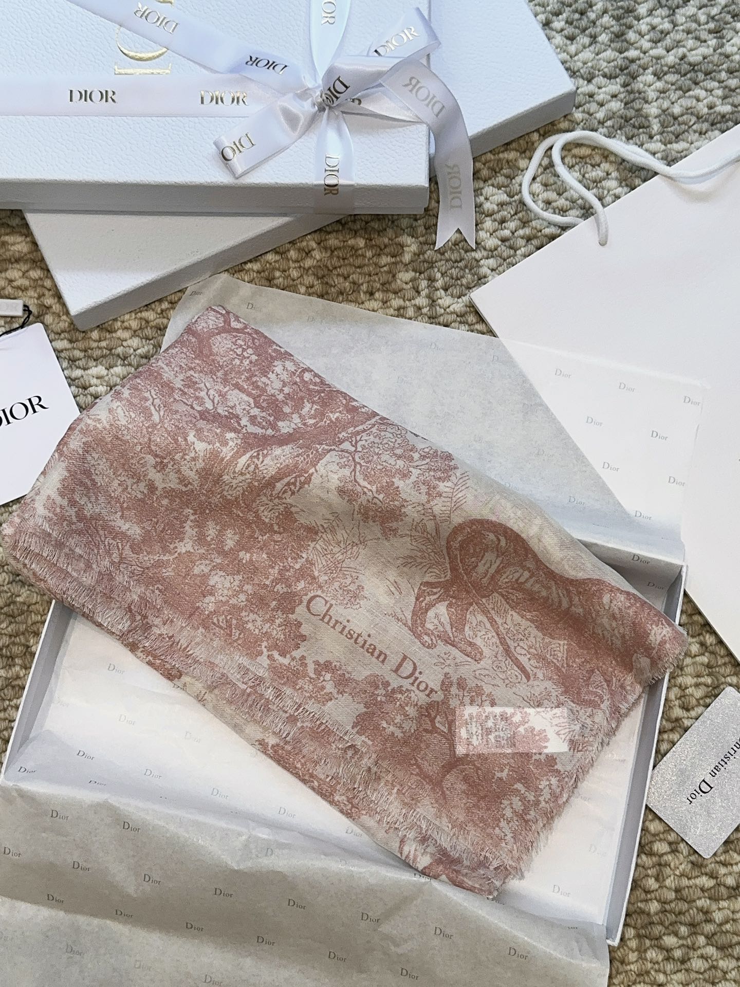 迪D家-2024動物世界造型絲巾 紅色