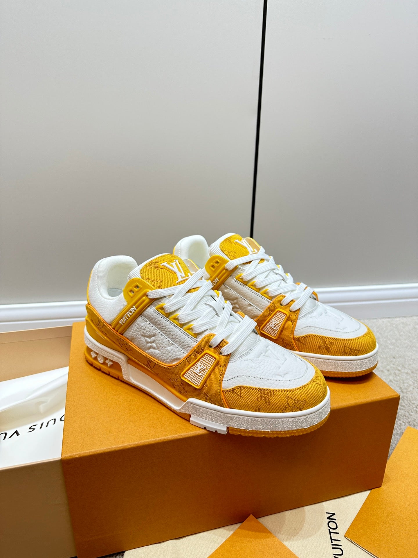 路L家-Trainer 運動鞋 白黃色
