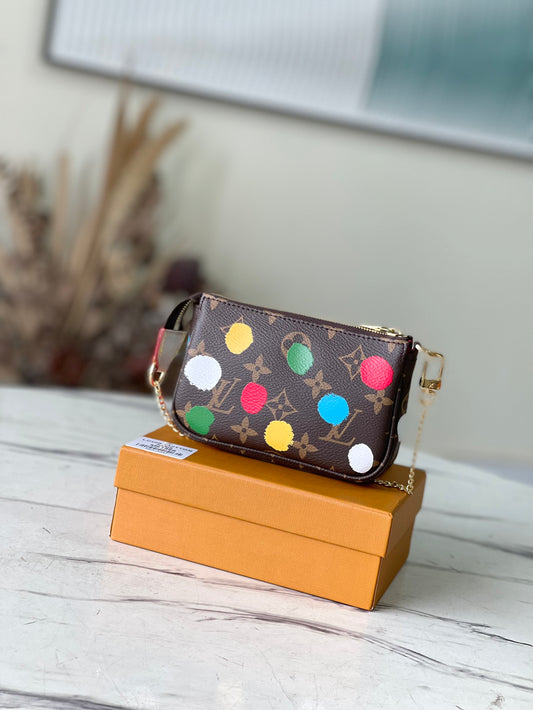 M81866 路L家-MINI POCHETTE ACCESSORIES 小手袋 草間彌生聯名系列