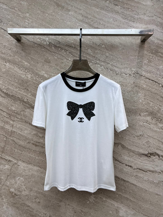 小香家-2403 亮片蝴蝶結刺繡短袖TEE