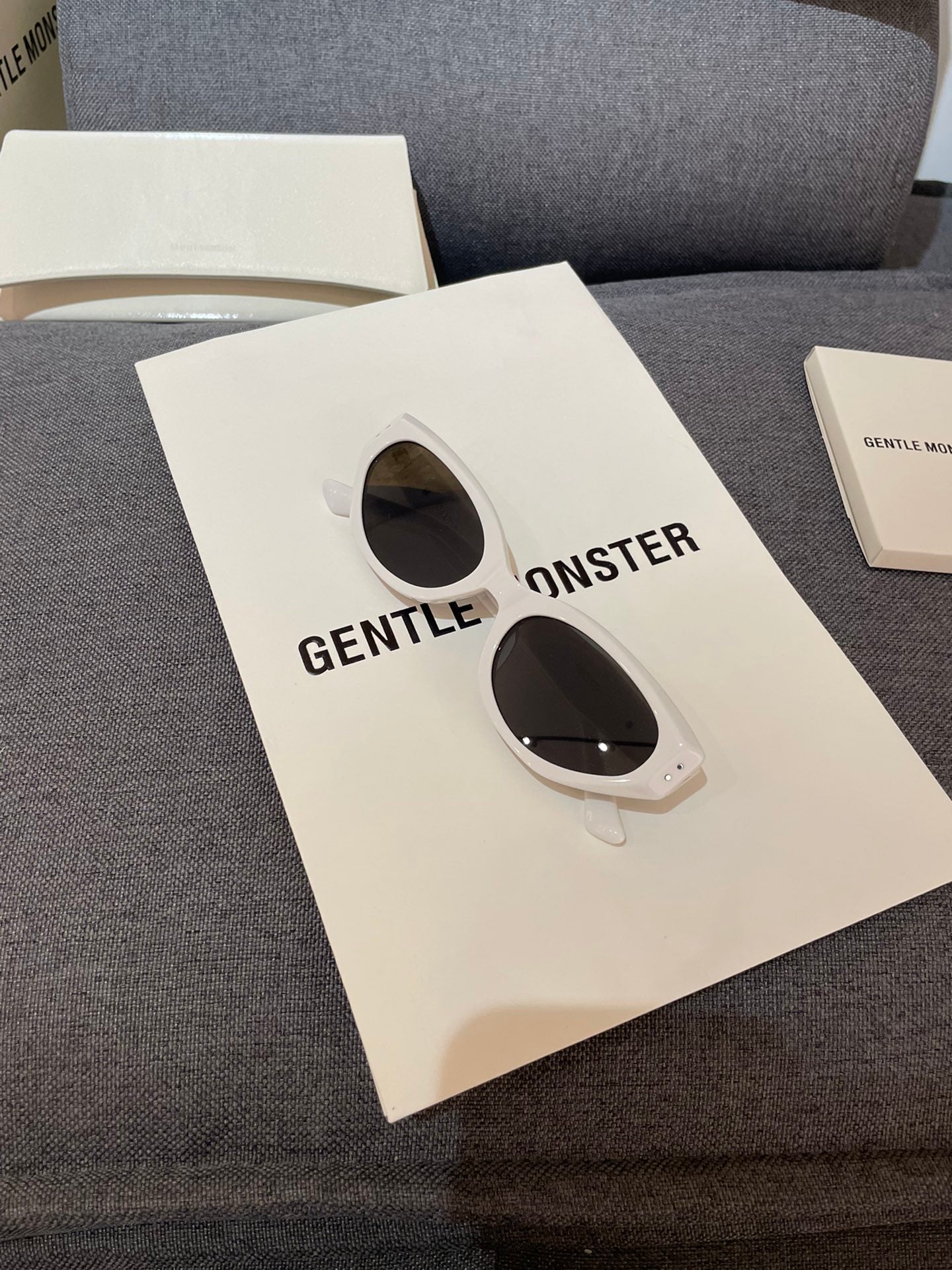 GENTLE-墨鏡 Collection 白色